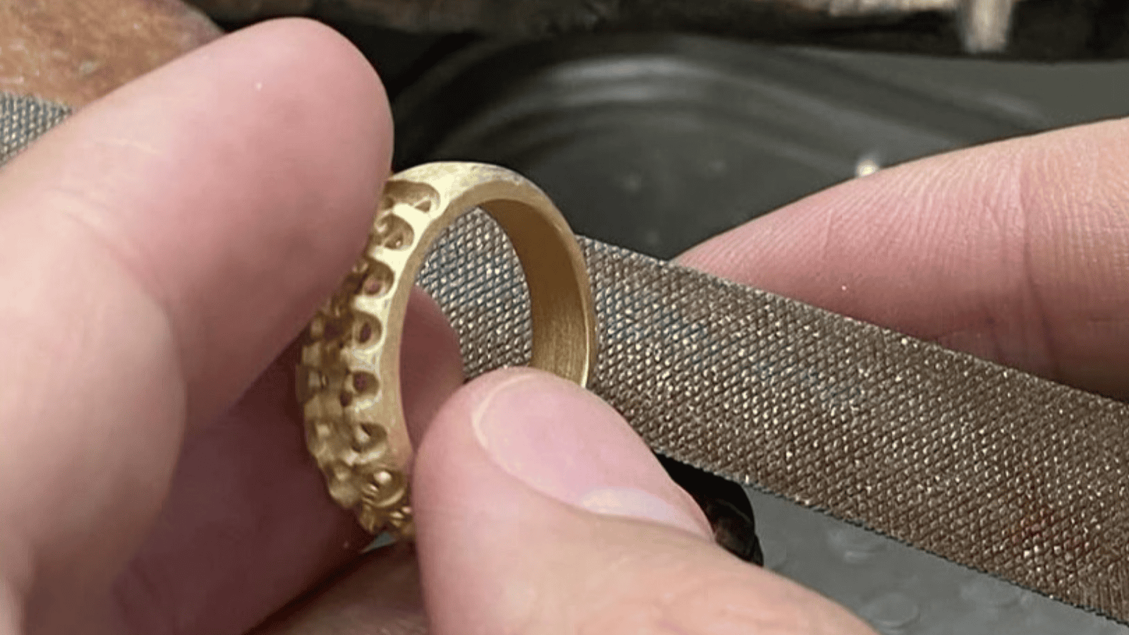 A Practical Guide to Ordering Bespoke Jewelry in Bangkok: Getting the Best Quality and Value