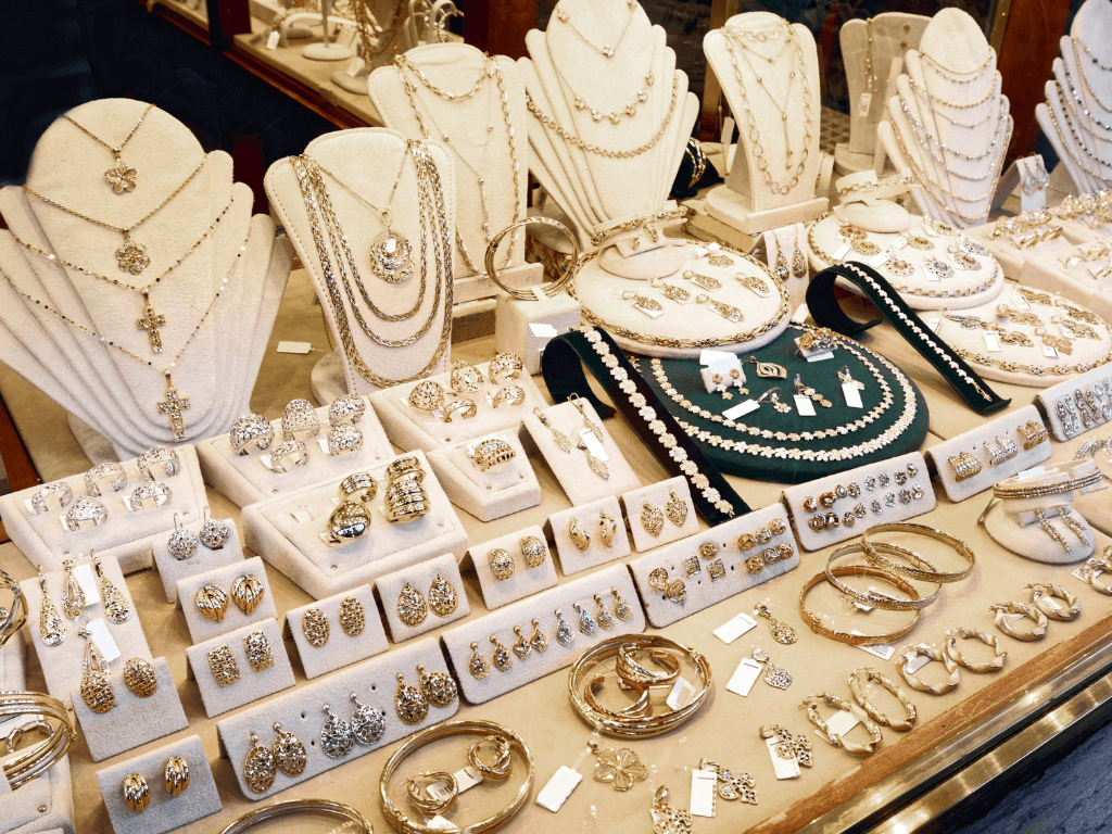Read more about What is sustainable jewelry? Why is it a new trend to respond to society in the 21st century?